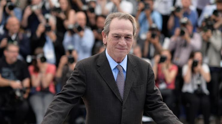 טומי לי ג'ונס