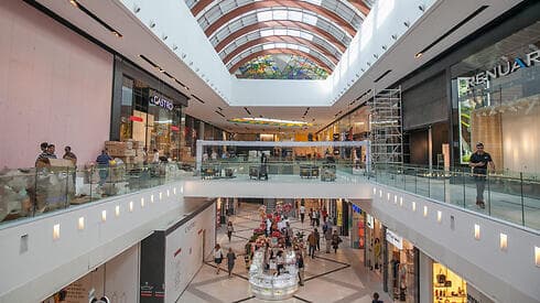 למרות שדיזנגוף סנטר היה קיים לפניו, את התודה על פתיחתם של הקניונים הראשונים בישראל אנחנו חייבים לדוד עזריאלי ז"ל (צילום: אוראל כהן) למרות שדיזנגוף סנטר היה קיים לפניו, את התודה על פתיחתם של הקניונים הראשונים בישראל אנחנו חייבים לדוד עזריאלי ז"ל