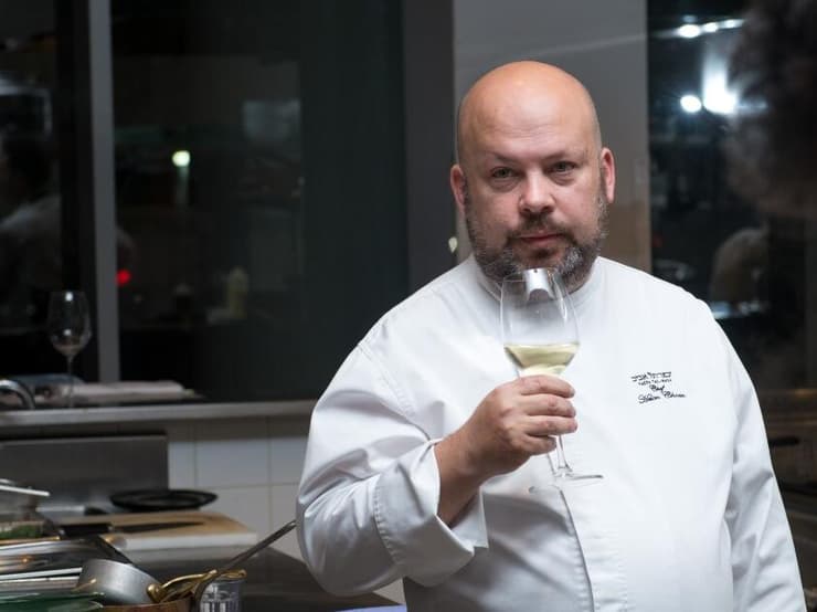 כמו רומן. יונתן רושפלד (צילום: ירון ברנר) כמו רומן. יונתן רושפלד