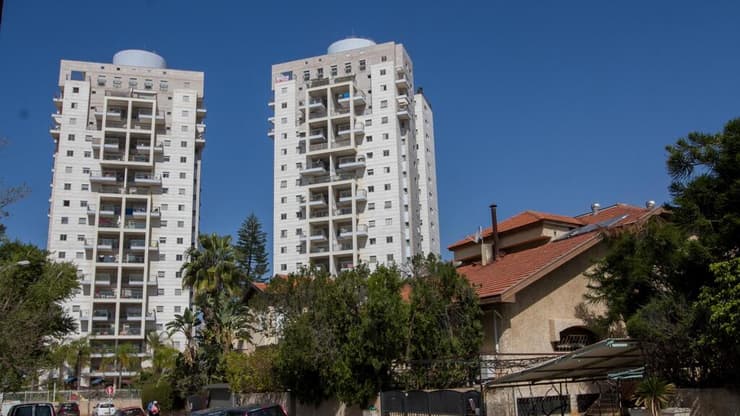 רחובות