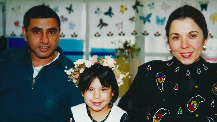 מתוך "צל של אמת"