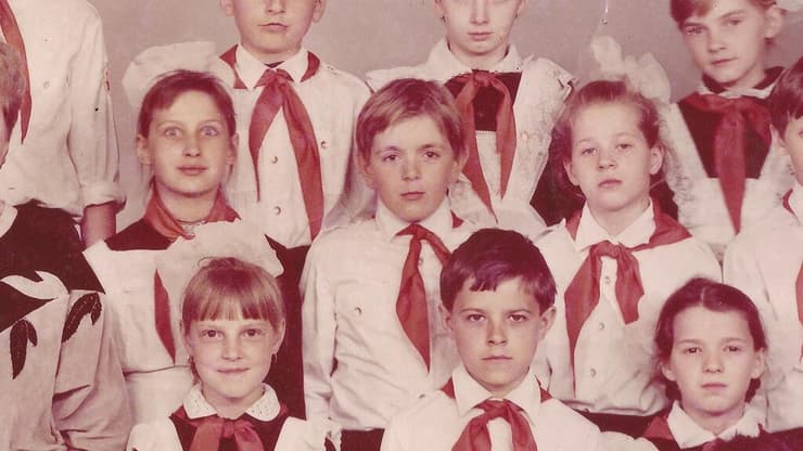 הסוד? מניפולציות על גבי מניפולציות. מתוך "צל של אמת"