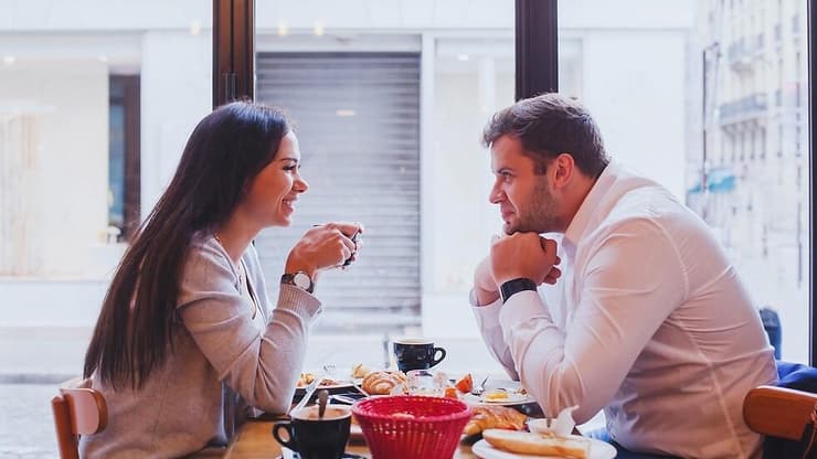 שני המגדרים ניגשים לדייטים עם יותר ציניות ופחות כנות