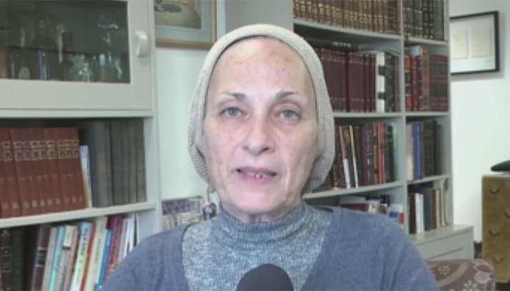 אחותו של יהודה כץ. "בודקת את הסרטונים מהכלא בסוריה שוב ושוב, לראות אם הוא שם"