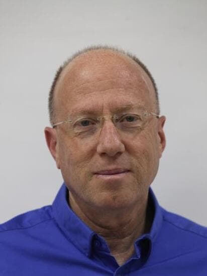 אדם רויטר<br><br>