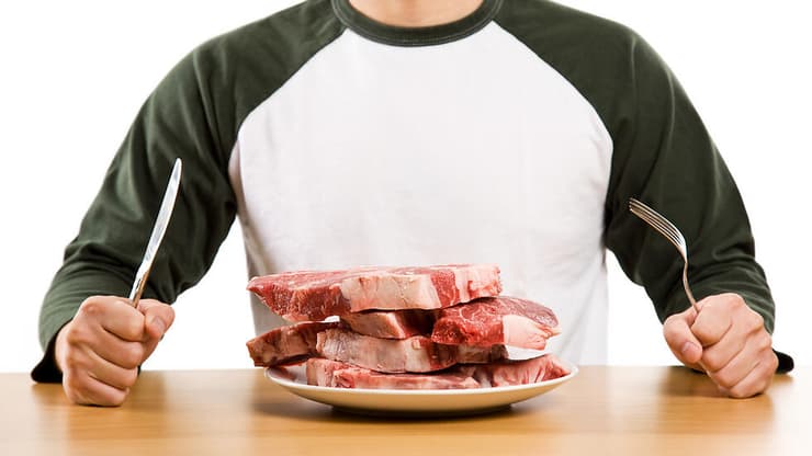 אוכלי הבשר שימשו כקבוצת הייחוס, וכל שאר דפוסי התזונה הושוו אליהם כדי לבחון הבדלים בסיכון לסרטן (צילום: Shutterstock) אוכלי הבשר שימשו כקבוצת הייחוס, וכל שאר דפוסי התזונה הושוו אליהם כדי לבחון הבדלים בסיכון לסרטן