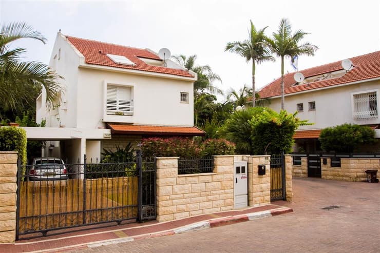 קריית ביאליק. שני הסכמים נחתמו, ההסכם השני מומש במלואו אך כלל רק 450 יחידות דיור