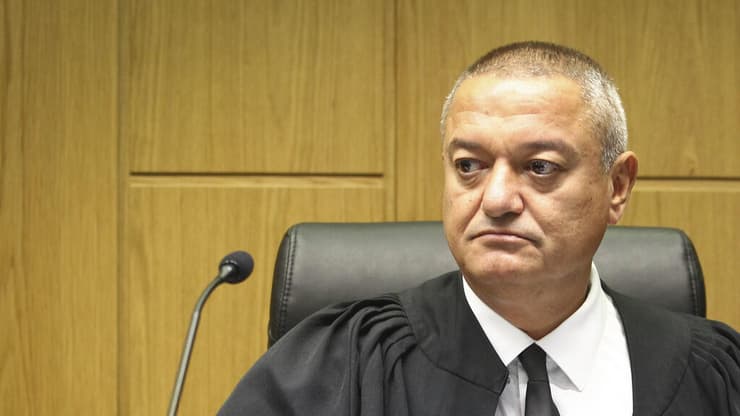 "לא הייתי רוצה שייגרם עוול למישהו שלא צריך להיות מורשע". השופט כבוב (צילום עמי שומן) "לא הייתי רוצה שייגרם עוול למישהו שלא צריך להיות מורשע". השופט כבוב