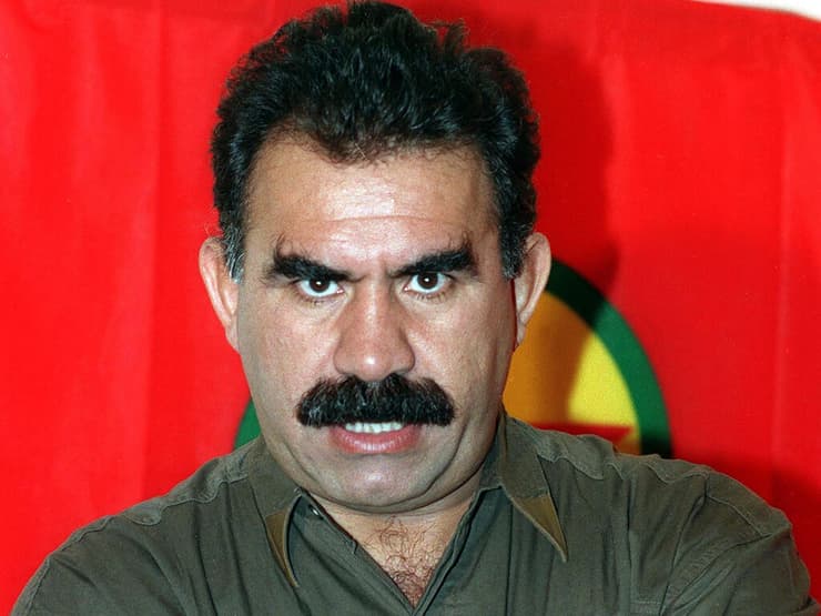 מנהיג מפלגת ה-PKK הכורדית בסוף המאה שעברה. כלוא באי כבר 25 שנה