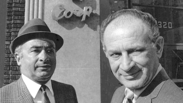 האחים פיליפ ולאונרד צ'ס. "עשקו אמנים שחורים"