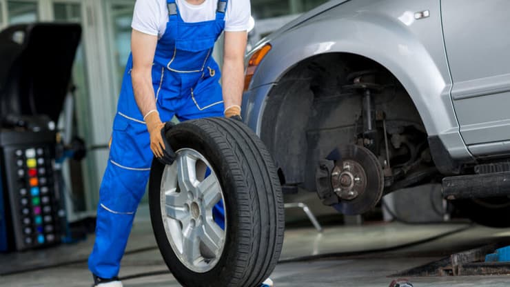 יונדאי i10 מוביל את רשימת עליות המחירים עם התייקרות של 12% בממוצע במהלך 2024 ועלייה נוספת של 6% בינואר 2025 (צילום: shutterstock) יונדאי i10 מוביל את רשימת עליות המחירים עם התייקרות של 12% בממוצע במהלך 2024 ועלייה נוספת של 6% בינואר 2025