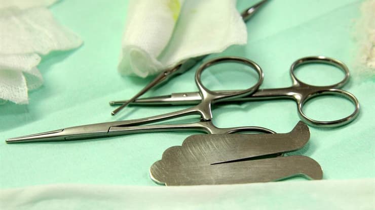 מחקרים מצביעים על יתרונות בריאותיים למילה, בהם הפחתת דלקות, זיהומים בדרכי השתן והפחתת סיכון להדבקה במחלות מין