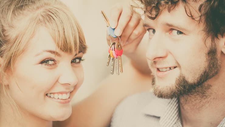 עוד ועוד זוגות עוזבים לאחרונה לחו"ל