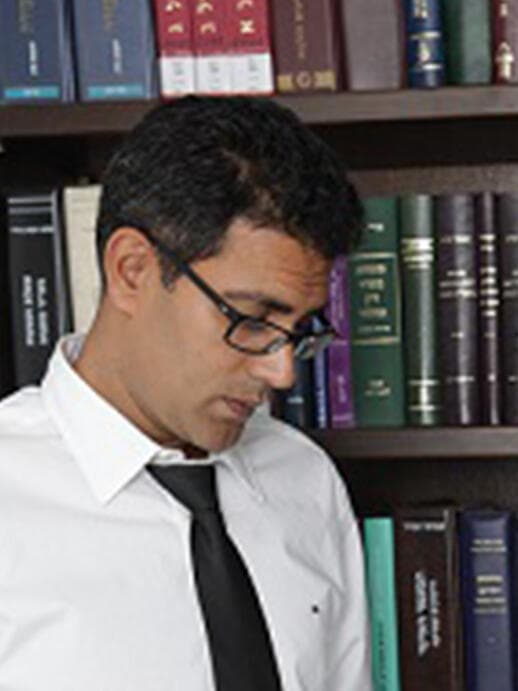 עו"ד יניב גיל