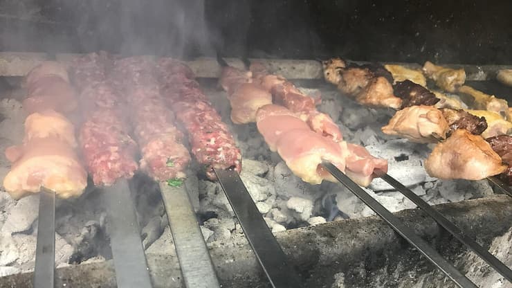 מנגל של מקצוענים. שיפודי אולגה