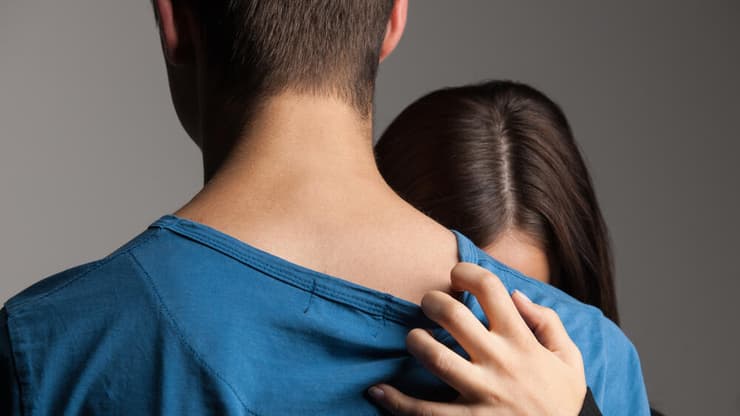 ללמוד להתקרב מחדש לבן הזוג אחרי שהות ממושכת במילואים