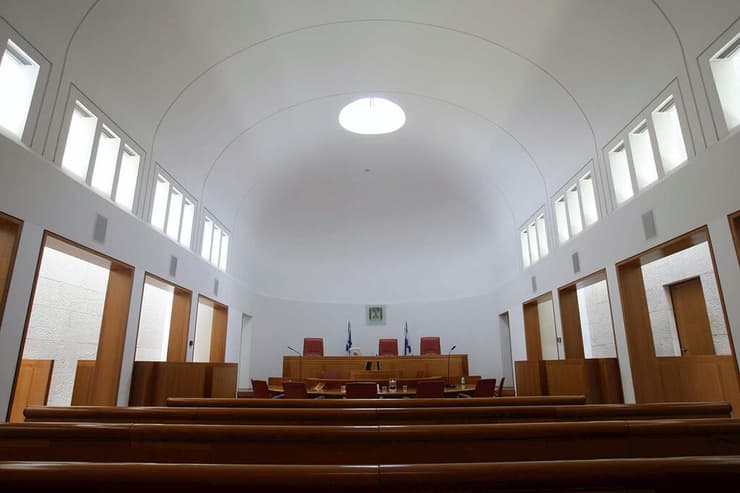השופטים החליטו לכבד את הסדר הטיעון (צילום: אלכס קולומויסקי) השופטים החליטו לכבד את הסדר הטיעון