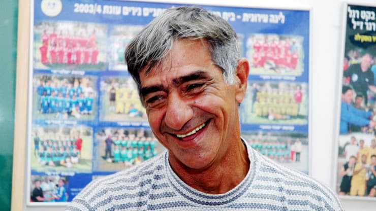 מגדולי שחקני הפועל באר-שבע בכל הזמנים. אברהם נומה