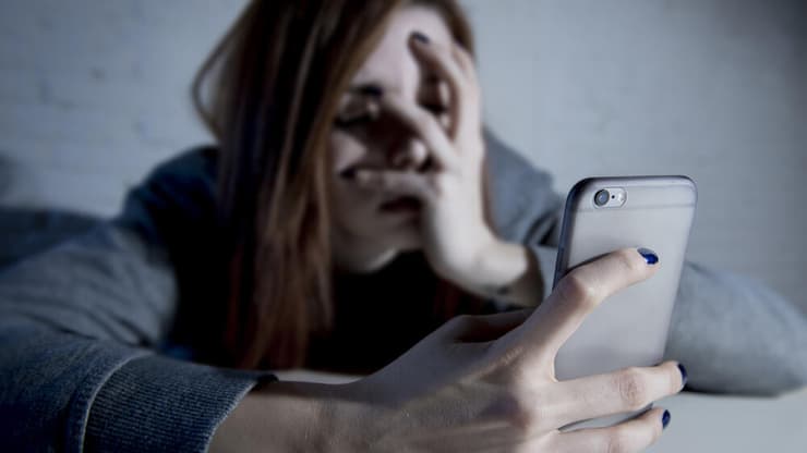 "הפוסטים שאותרו בנושאי בדידות, קשיים חברתיים, חרם ובריונות עלו ב-70%"