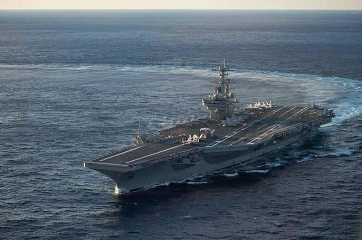 גם נושאת המטוסים "ג'ורג' בוש" בדרך למזרח התיכון