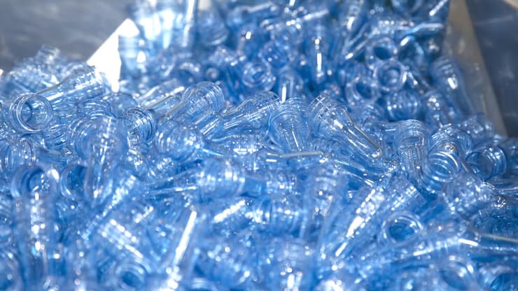 ביו=שבבים עשויים לסייע בפירוק פלסטיק, שכבר מזמן הפך לאחת הבעיות הגדולות של כדור הארץ