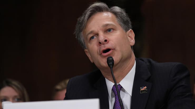 ייאלץ להתפטר או להיות מפוטר כדי לפנות את מקומו. כריסטופר ריי