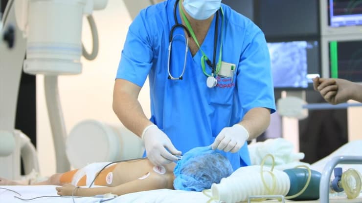 במקום הרדמה - משחק מחשב (צילום: shutterstock) במקום הרדמה - משחק מחשב