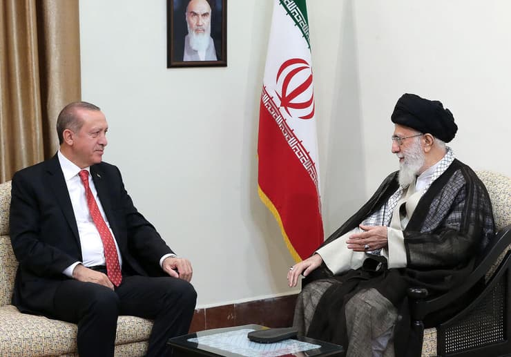 נשיא טורקיה ארדואן ומנהיג איראן חמינאי. המידע על הכורדים הגיע מאנקרה