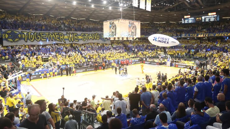 מכבי תל אביב בהיכל מנורה