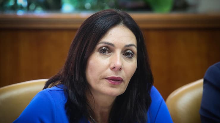 שרת התחבורה רגב