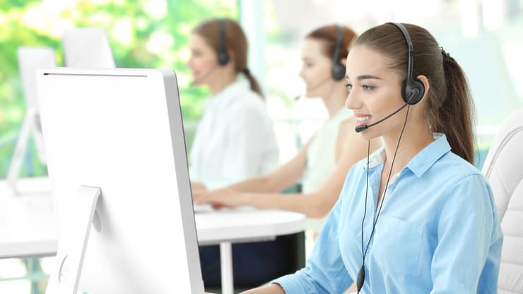לצרכן תהיה נגישות לשיחות המכירה והשירות