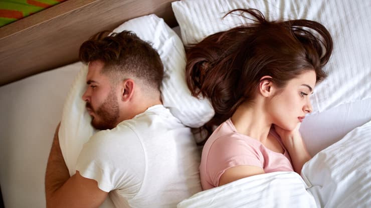 אחת האכזבות הנפוצות ביותר אצל זוגות בתקופת המילואים נובעת מהמקום שבו כל אחד מהם בטוח שהצד השני כבר אמור להבין לבד מה עובר עליו