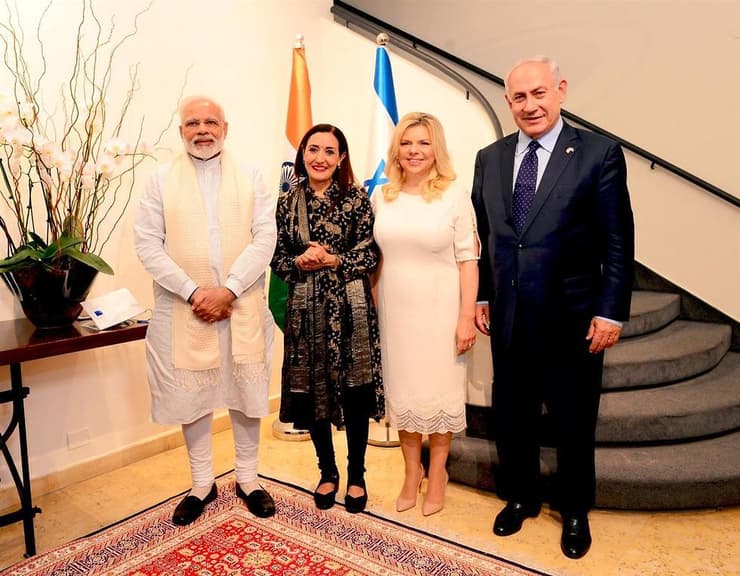 פושקרנה עם בני הזוג נתניהו ועם ראש ממשלת הודו מודי