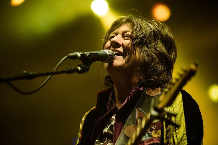 "מגבירים את הלילה"