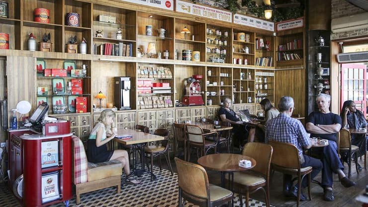 סניף של קפה לנדוור (צילום: אייל מרילוס) קפה לנדוור תל אביב