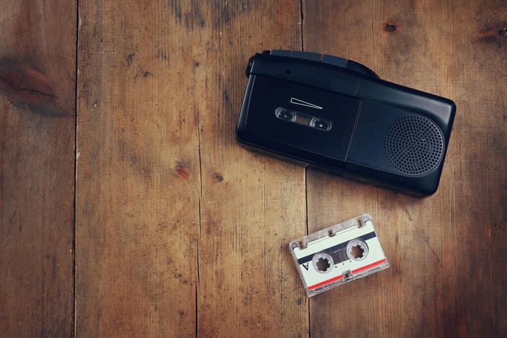 אילוסטרציה (צילום: shutterstock) אילוסטרציה קלטת מכשיר הקלטה