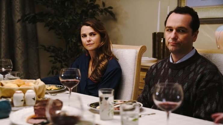 בתעשיית הבידור אף אחד לא עוצם את עיניו מול הצלחה כלשהי. מתוך "האמריקאים" (באדיבות yes) מתוך "האמריקאים"