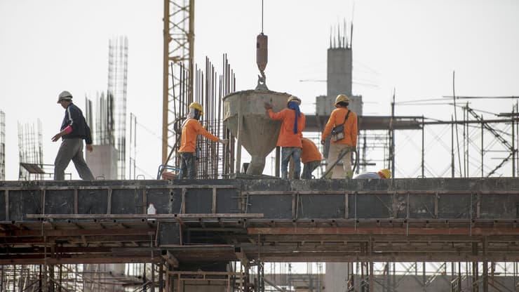 אתר בנייה. מתחילת המלחמה היקף העבודות נחתך ביותר מ-70% (צילום: Shutterstock) אילוסטרציה תאונות בנייה