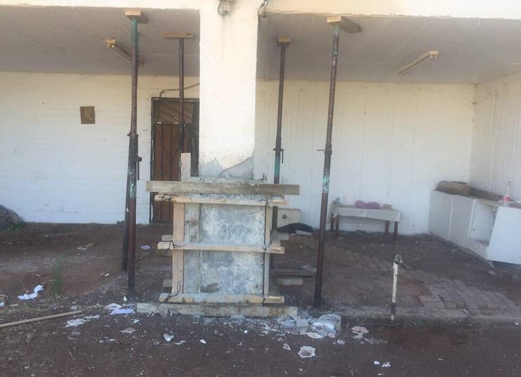 "רעידה גדולה עוד תבוא - והבניינים יקרסו". נזק שנגרם למבנים בטבריה ב-2018 (צילום: רועי רובינשטיין) "רעידה גדולה עוד תבוא - והבניינים יקרסו". נזק שנגרם למבנים בטבריה ב-2018