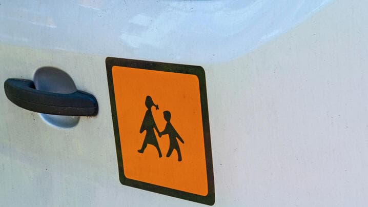 אילוס רכב הסעות נכים ילדים