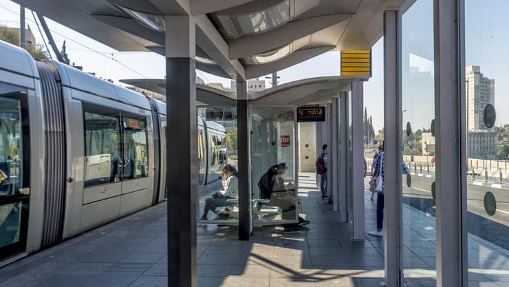 הרכבת הקלה ירושלים (צילום: shutterstock) רכבת קלה ירושלים