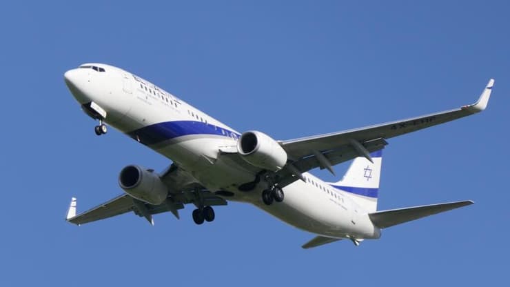 מטוס הבואינג 737 של אל על