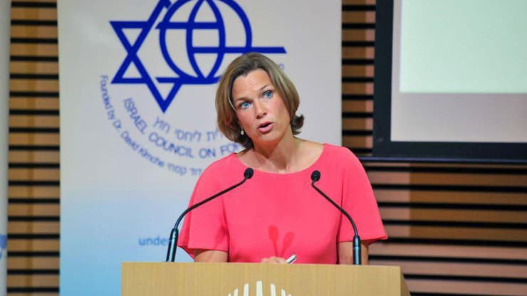 קתרינה פון שנורביין (צילום: אנדרס לצ'קו) קתרינה פון שנורביין