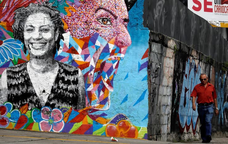 ציור קיר לזכר פרנקו בריו דה ז'ניירו. מותה היכה רבים בהלם (צילום: רויטרס) מריאל פרנקו ברזיל ריו דה ז'ניירו