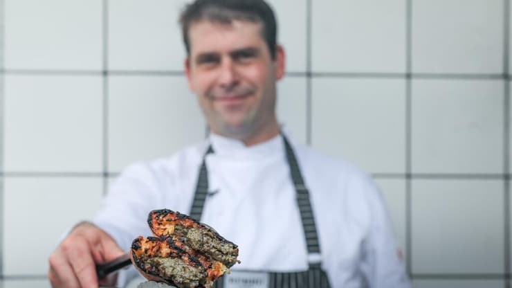 "הבשר יקר בגלל הכשרות". יונתן בורוביץ' (צילום: ירון ברנר) בשר ליום העצמאות