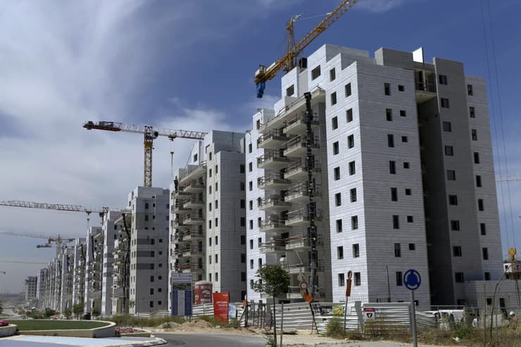 פרויקט מחיר למשתכן של חברת שבירו ביבנה. התוכניות לא תאמו את היתר הבנייה