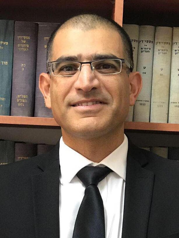 עו"ד דוד ברהום (צילום: איתי סלומניסקי) עו"ד דוד ברהום, סנגורו של החייל שיחד עם חבריו עשה תאונת דרכים כדי להוציא גימלים