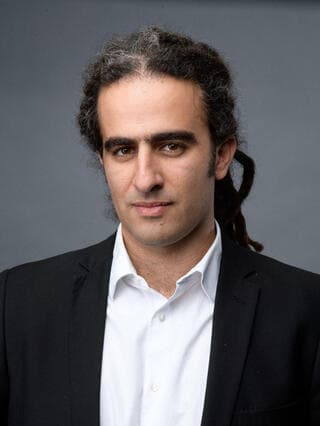 עו"ד תומר נאור 