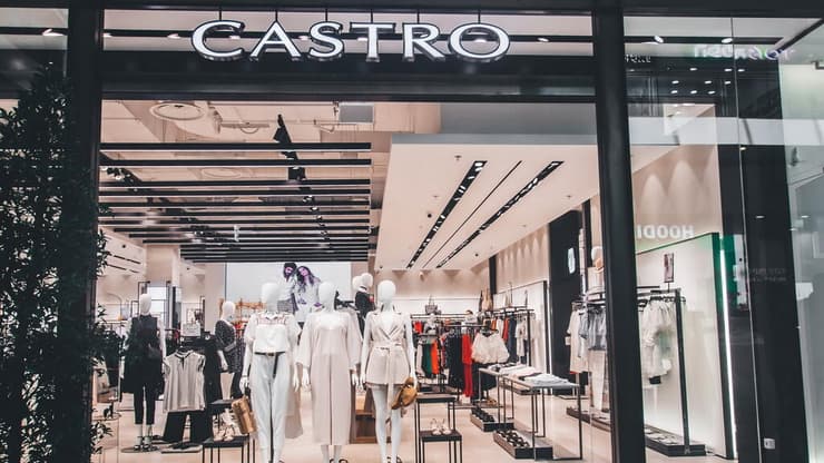 קסטרו ברמת אביב