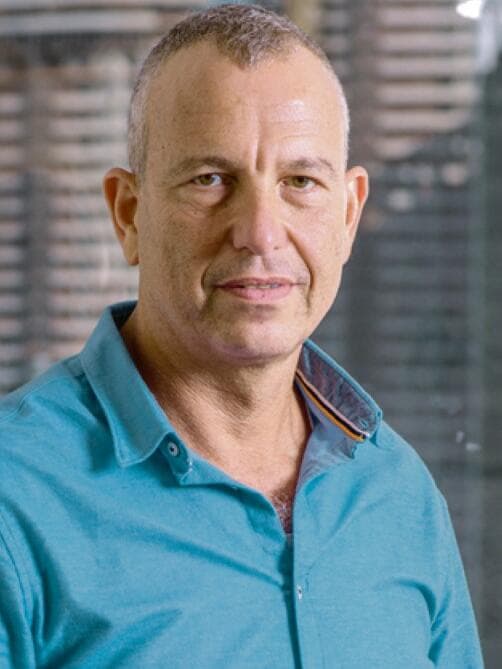 פרופ' צבי לידר  